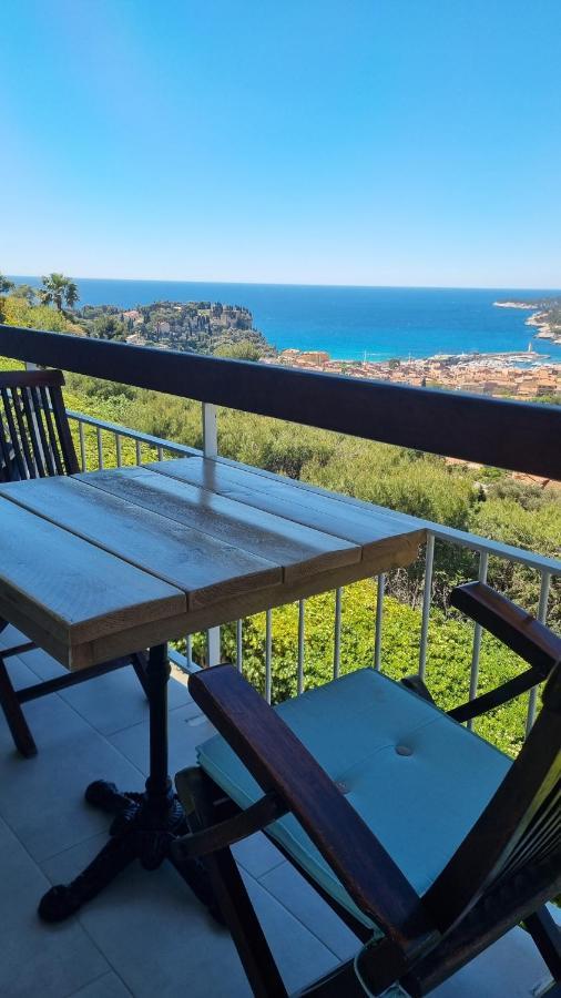 Appartement Cassis Vue Mer D'Exception Екстериор снимка