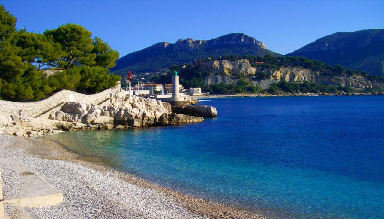 Appartement Cassis Vue Mer D'Exception Екстериор снимка